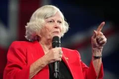 Ann Widdecombe, exministra británica y personalidad de TV, en una imagen de archivo